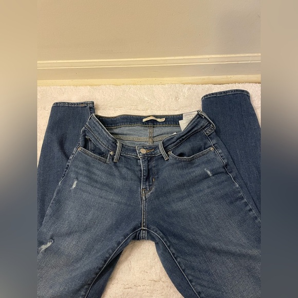 Levis - Picture 3 of 3